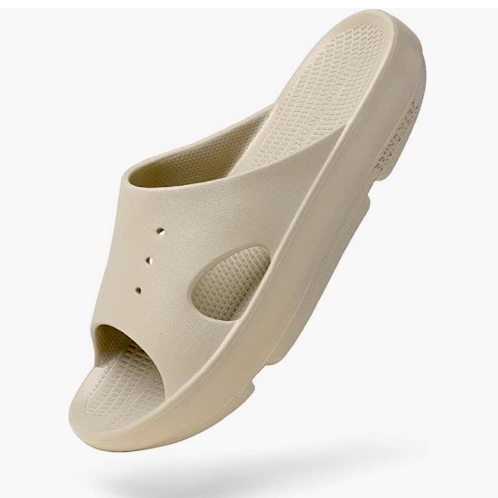 New Bruno Marc lightweight sandals